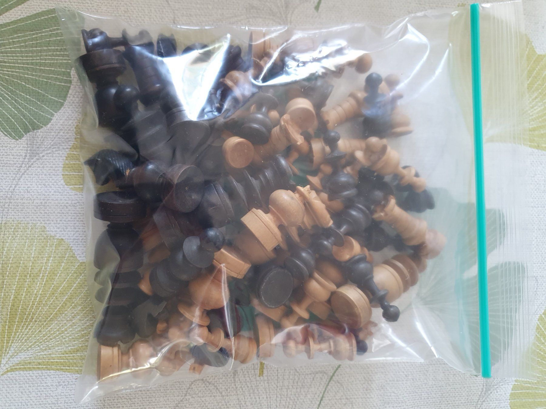 Jeux: Schachfiguren aus Holz – D'occasion à Winterthur par Natascha_1994 1
