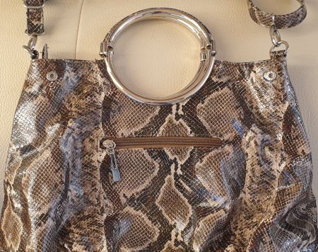 Handtasche