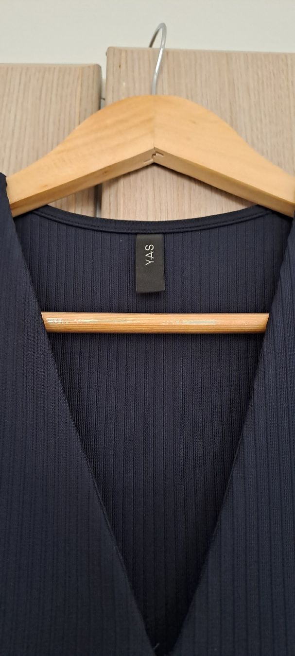 Vestiti: Robe YAS bleu marine – Nuovo (secondo la descrizione) da Neuchâtel venduto da juj_ch9n 1