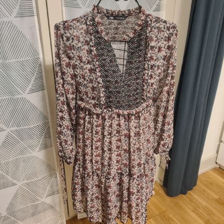 kleid gr S neu von Zara