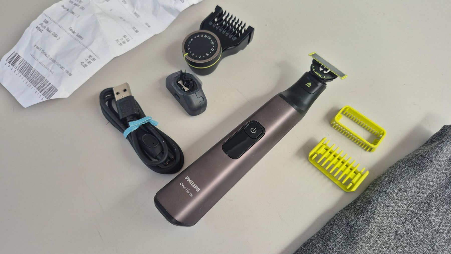 Philips Rasoi & Lamette da barba: Philips OneBlade Pro 360 Face + Body – Usato da Arcegno venduto da Ad86 1