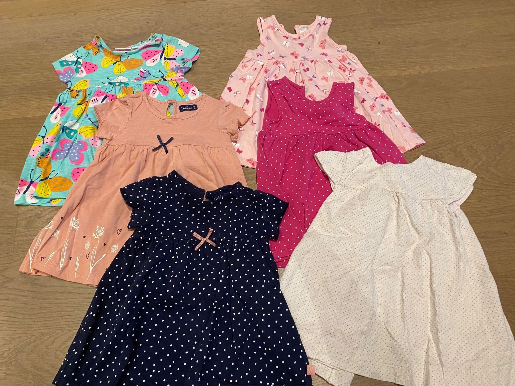 Lotti & Set di vestiti: Kinder Kleider Set Mädchen -Grösse 80 – Usato da Alpnach Dorf venduto da Fengeli 6