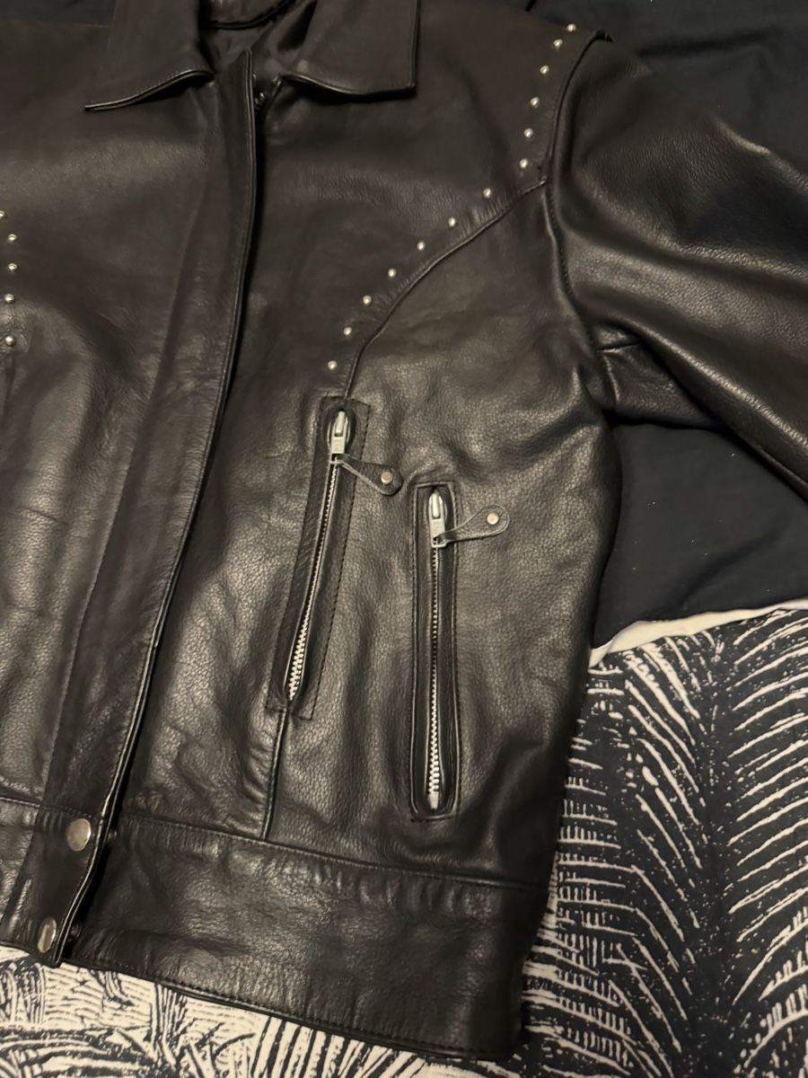 Vestes: Motorrad Lederjacke mit Nieten Grösse L – D'occasion à Aathal-Seegräben par Tzhbrmo1 4