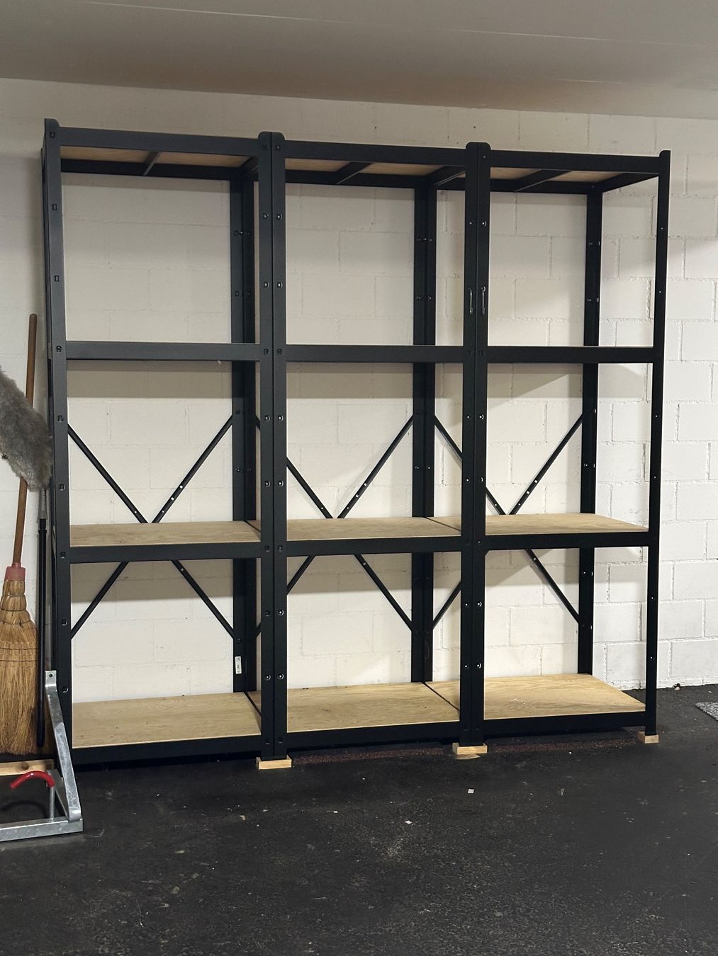 Ikea Regale: IKEA Bror Schwerlastregal – Gebraucht aus Rothrist von Williams_power