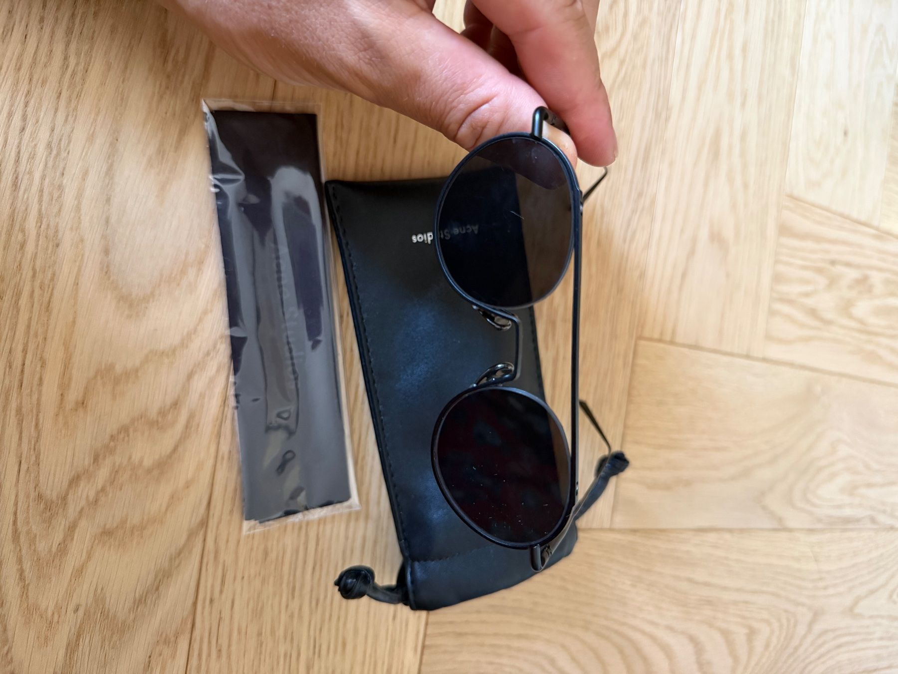 Occhiali & Lenti: Sonnenbrille Acne Studios rund schwarz mit Hülle – Usato da Künten venduto da Manu232 1
