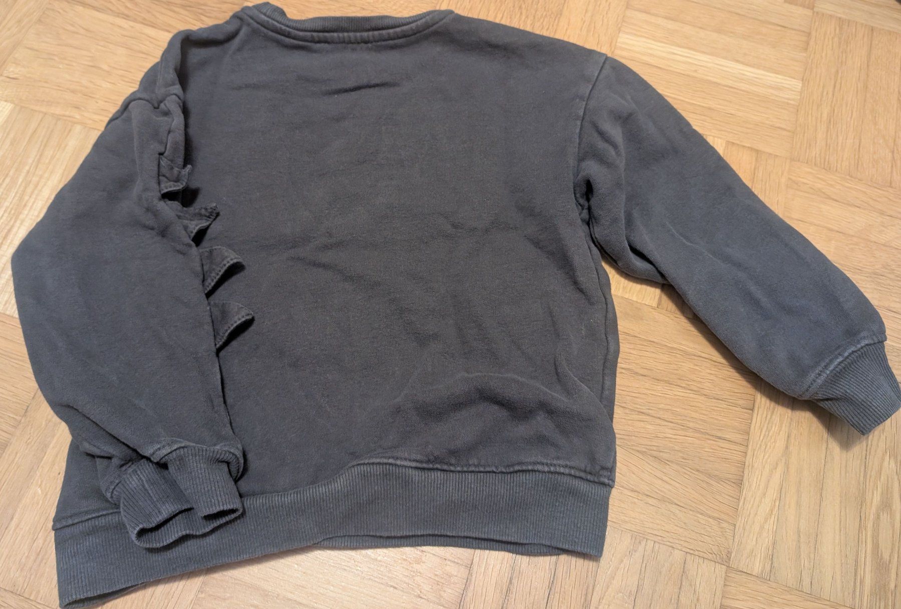 Maglioni & Felpe: Jungs-Pullover mit Dino Applikation Gr. 104 – Usato da Guntalingen venduto da Beni_001 2