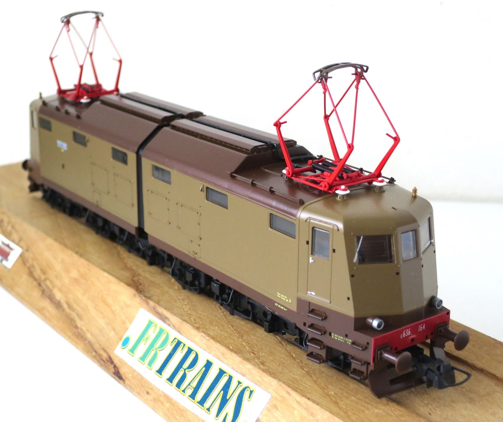 Roco Modellini di ferrovie: ROCO 63888 DIGITAL FS MOTRICE E 636.164  BRUNE – Usato da Gland venduto da FRtrains