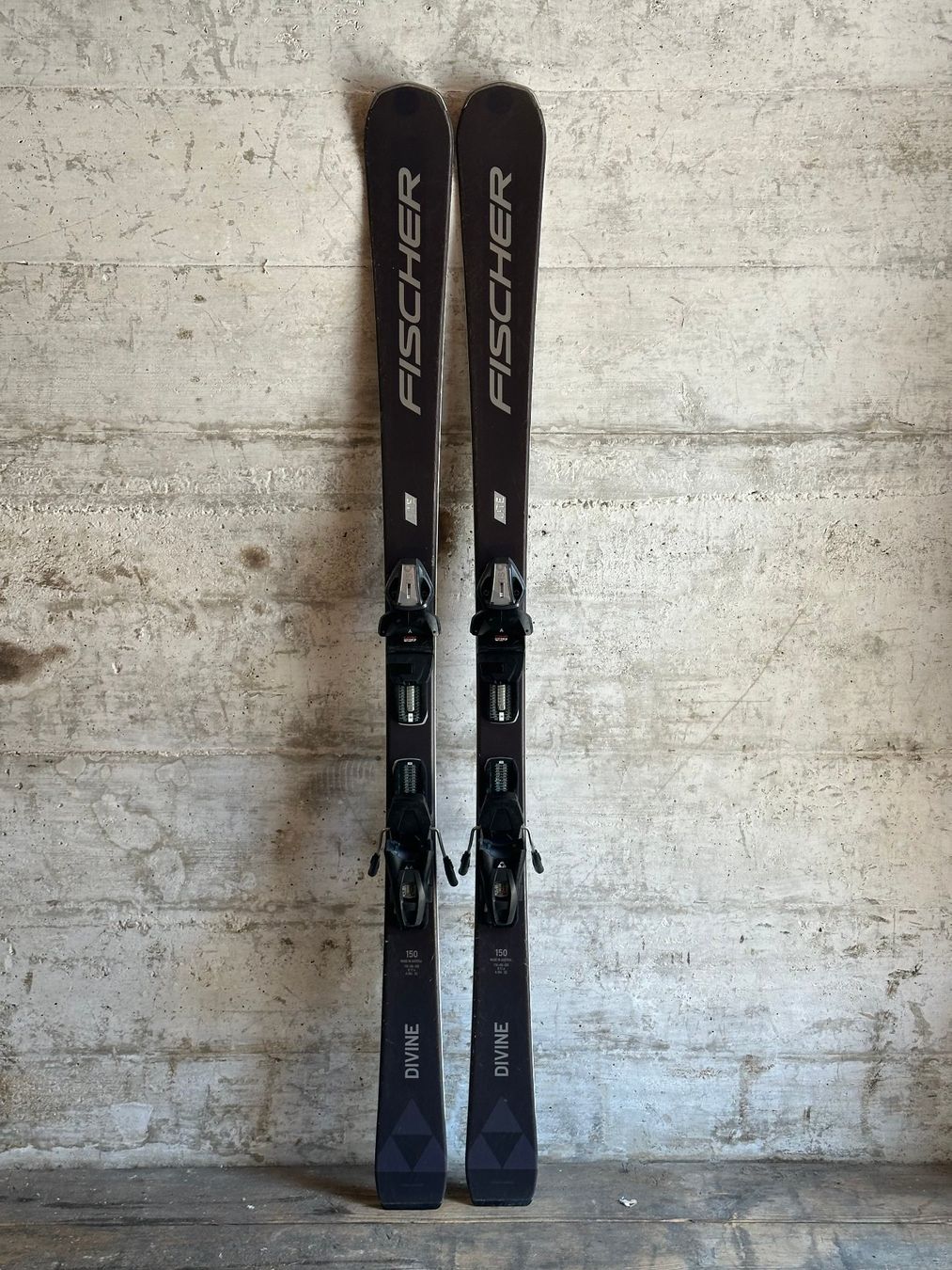 Fischer Skis: Fischer Divine Ski 150CM – Gebraucht aus Emmenbrücke von karkarkar