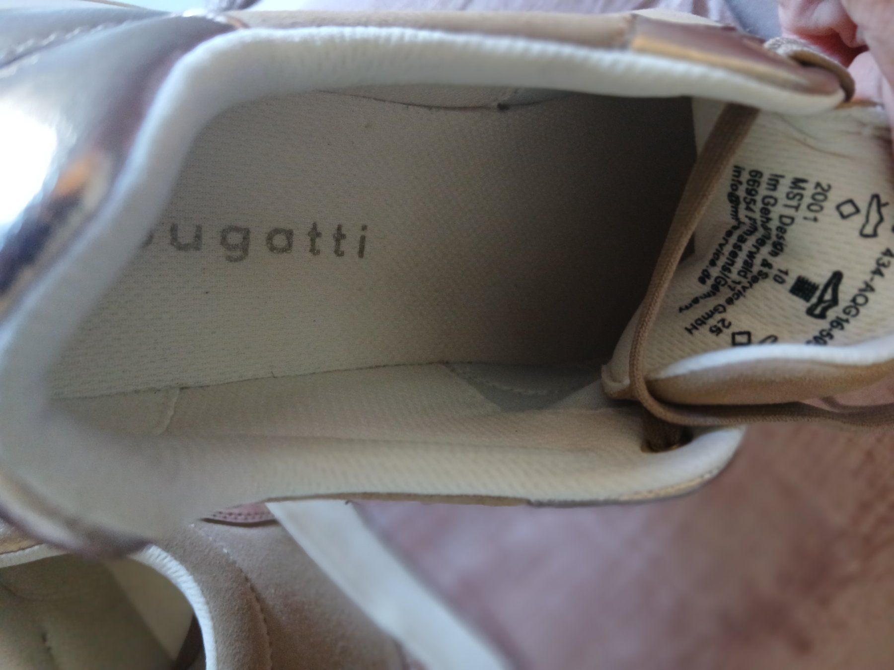 Bugatti Scarpe da donna: Bugatti Sneaker Gr 39 wie neu – Usato da Brütten venduto da ver_jql7 6