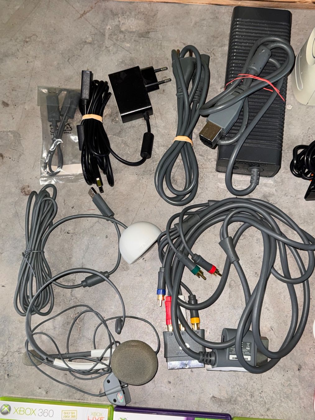 Console: Xbox 360 Konsole mit Kinect, Controller und 6 Spielen – Usato da Schellenerg venduto da zwotti 2