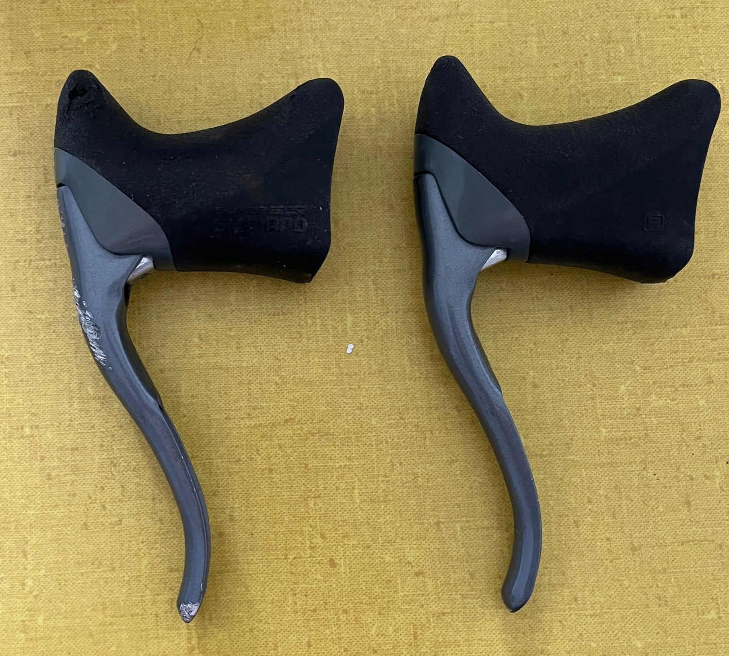 Shimano Ersatzteile: 1 Paar Bremshebel Shimano 600 – Gebraucht aus Bern von Achkrach 1