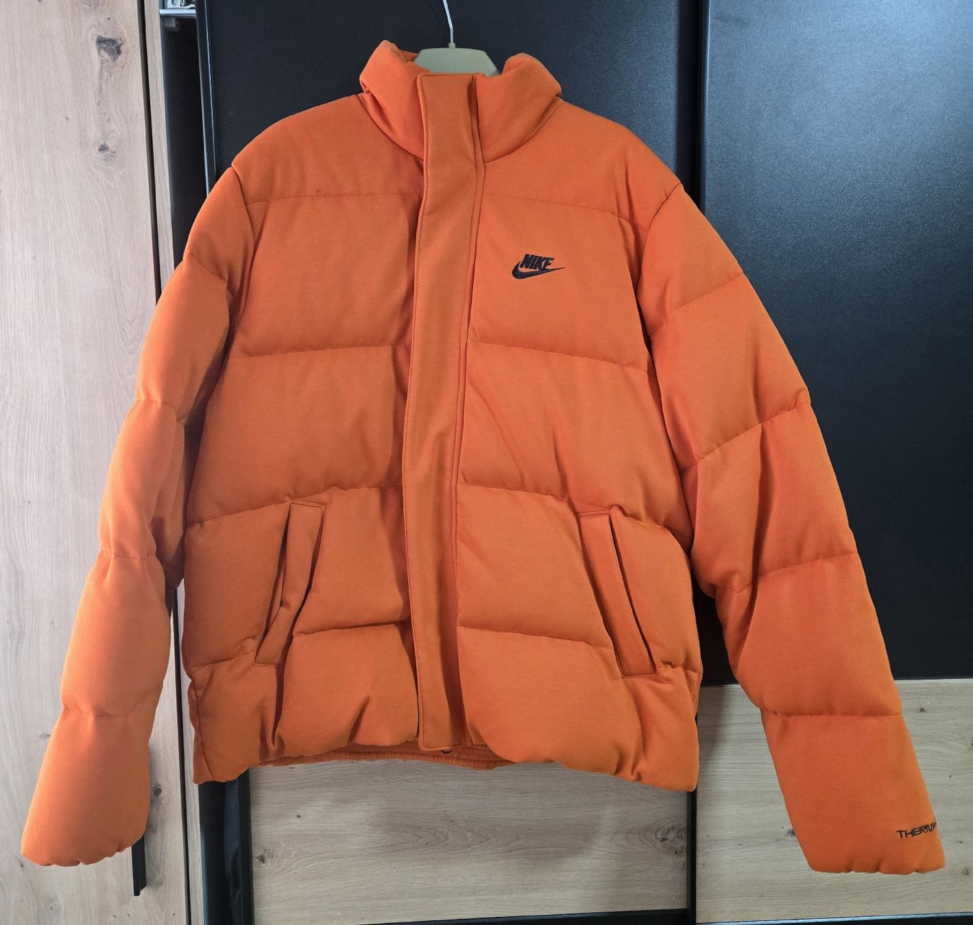 Nike Giacche: Nike Tech Freece Jacke Orange F893 Gr.M – Nuovo (secondo la descrizione) da Winterthur venduto da SneakersLeo