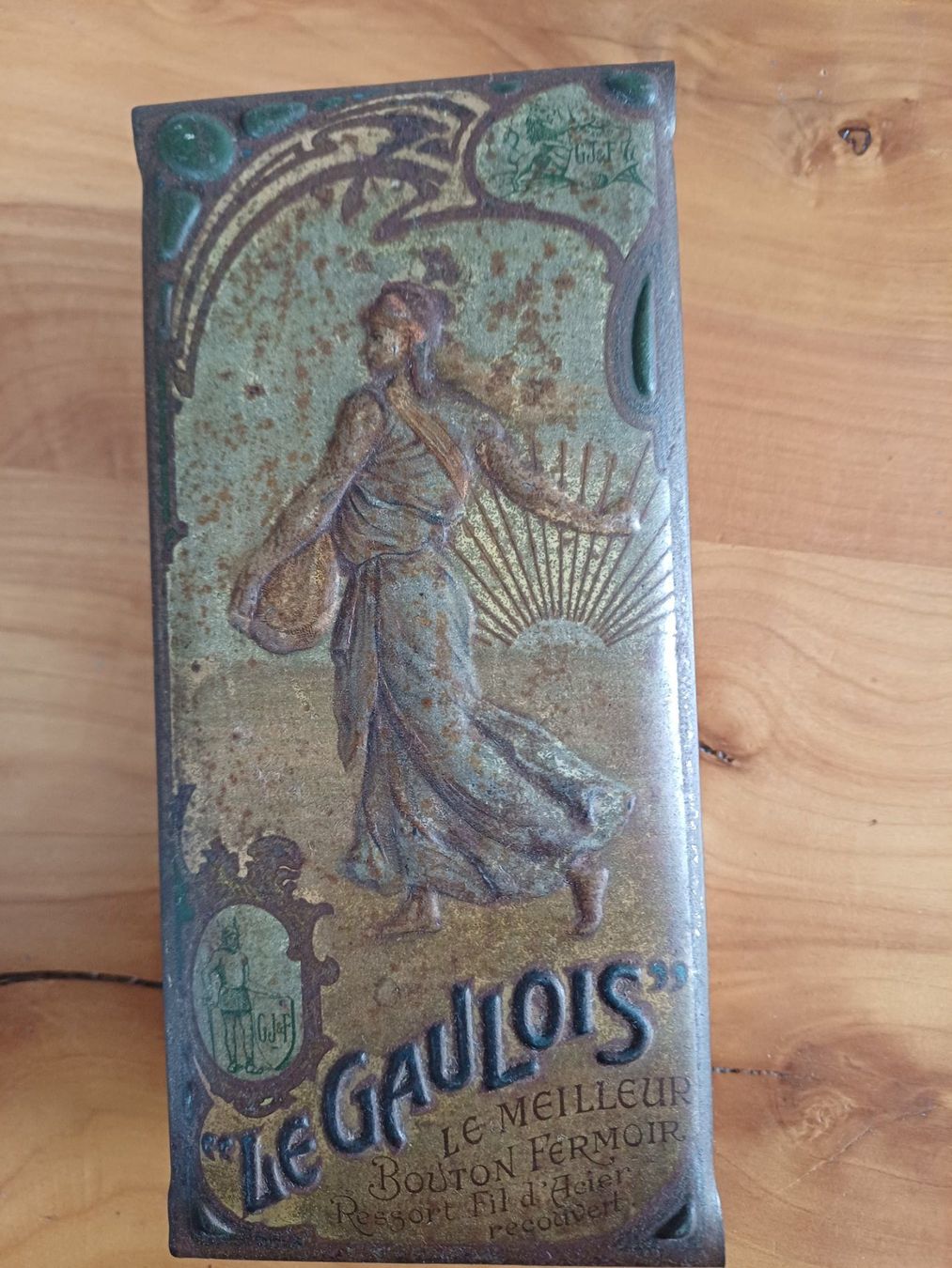 Statuette: BLECH- "LE GAULOIS TINTENTROCKNER" UM 1900 – Usato da Biberist venduto da Traiano02