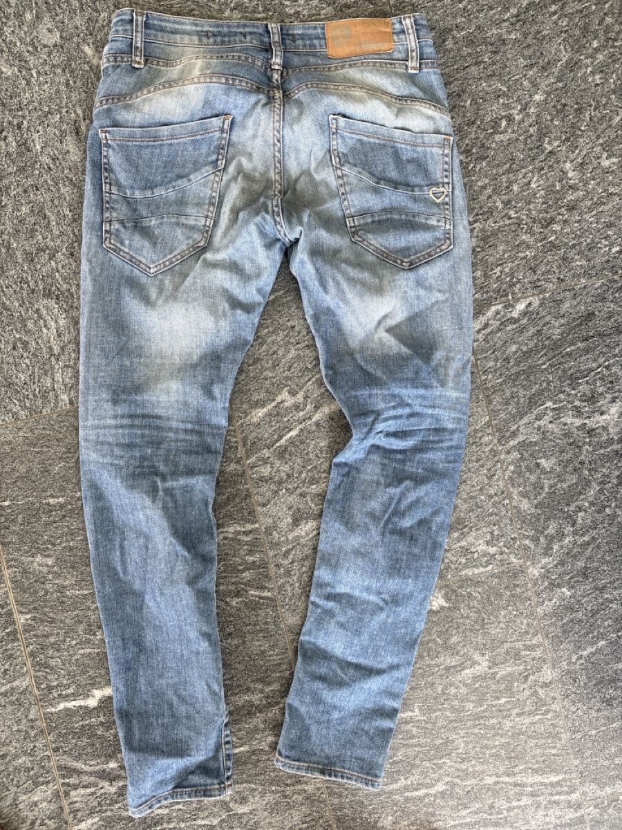 Jeans: Please Jeans – Gebraucht aus Lumino von Red53 1