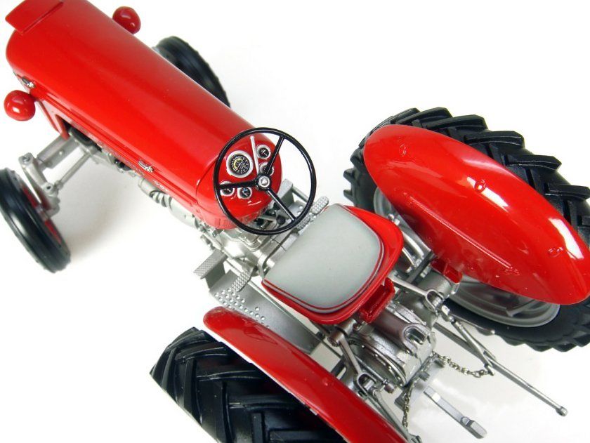 Massey Ferguson Kit di modellismo & Modellini statici: 1:16 Massey Ferguson 50 High Arch – Nuovo e nell'imballaggio originale da Affoltern am Albis venduto da Modellshop-8910 2