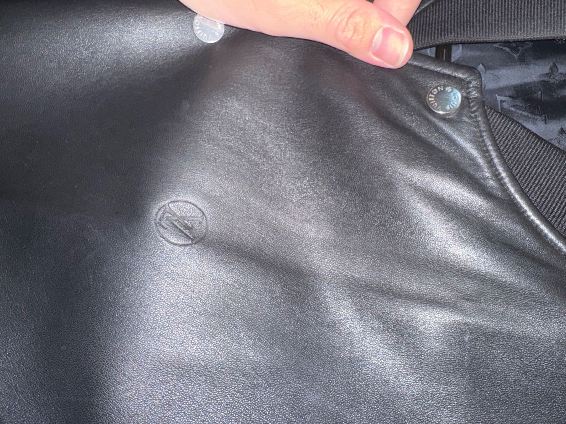 Louis Vuitton Giacche: 2 in1 Louis Vuitton doppelseitige Unisex Jacke – Nuovo (secondo la descrizione) da Kleinwangen venduto da giuespo 4