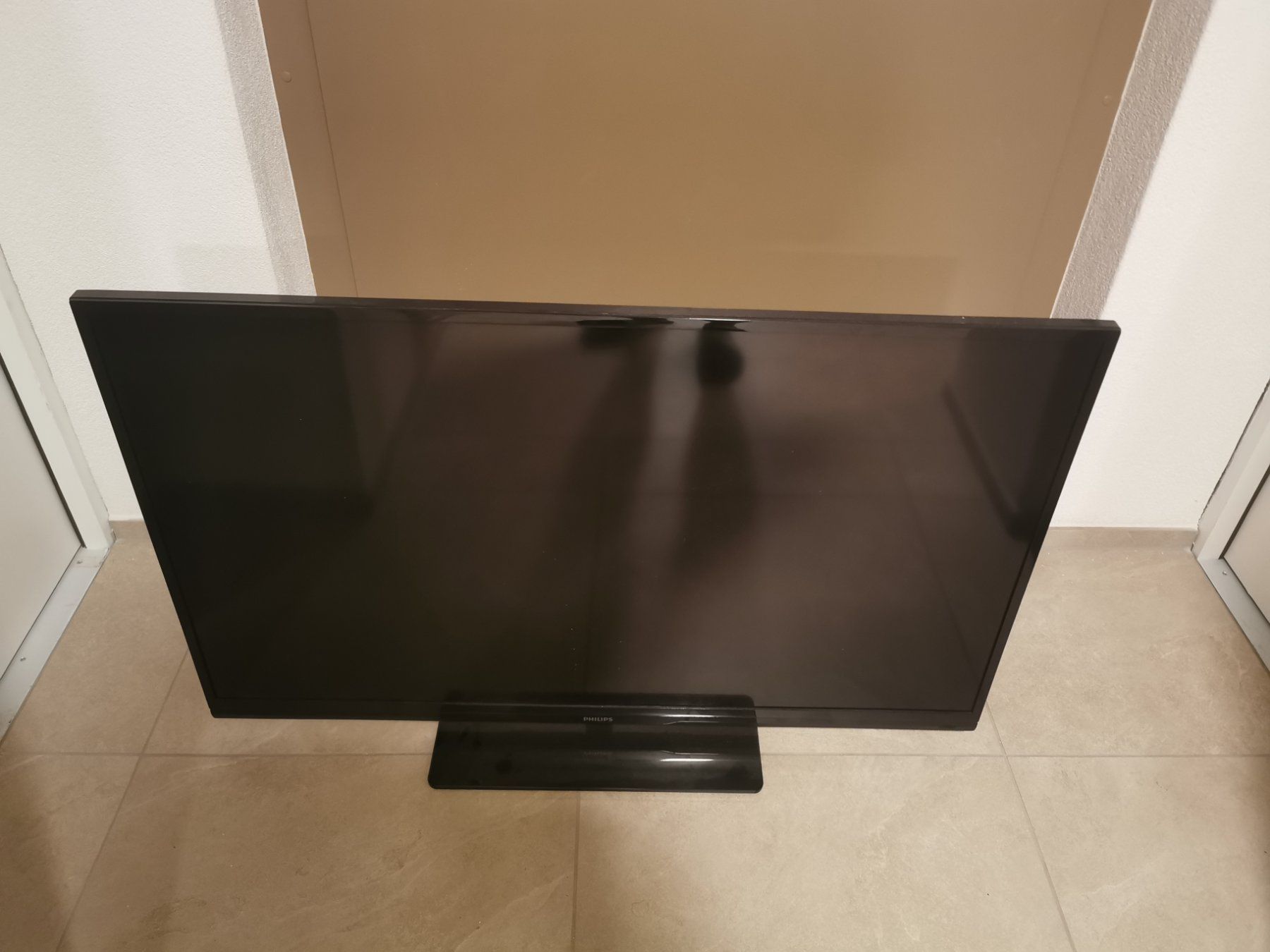 Philips Fernseher: Philips 46 Zoll Fernseher Full HD – Gebraucht aus Magden von seb_2tlv