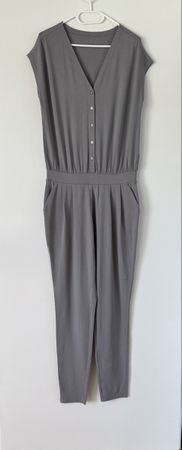 Jumpsuit lang/grau Grösse M - guter Zustand