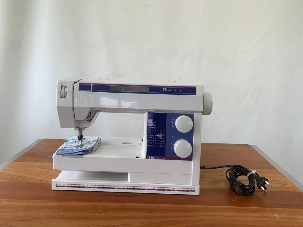 Husqvarna 230 Nähmaschine ohne Fusspedal L 3409 Kaufen auf Ricardo