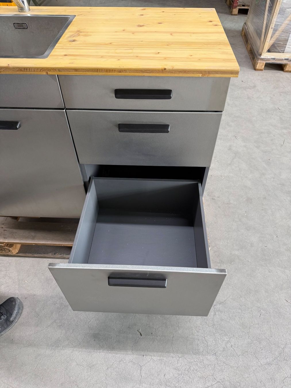 Cuisines complètes: Küchenzeile mit separatem Schrank – D'occasion à Liestal par T-Bazar 9