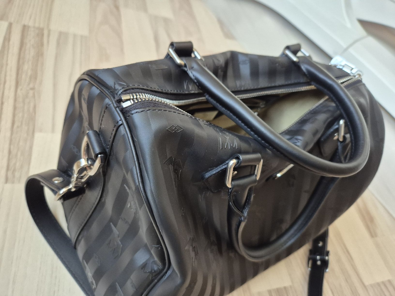 Maison Mollerus Taschen für Damen: Mollerus "BUENTEN" silber – Neu (gemäss Beschreibung) aus Unteriberg von VOI_69 3
