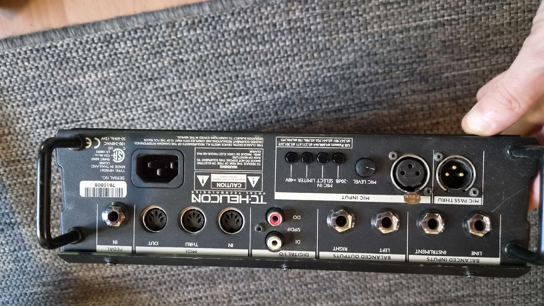 Instruments de musique: TC Helicon Vocal Technologies – D'occasion à Rebeuvelier par srh_y6vq 4