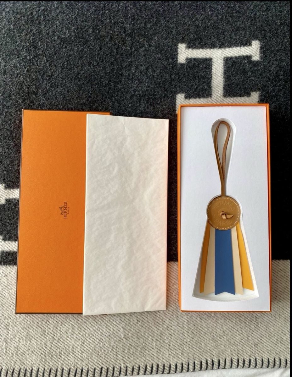Hermès Borse da donna: Hermes Charm, neuwertig mit Originalverpackung – Nuovo (secondo la descrizione) da Zug venduto da Se_wb5d 1