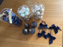 Weihnachtskugeln Set aus Glas, Blau, Beige & Champagner