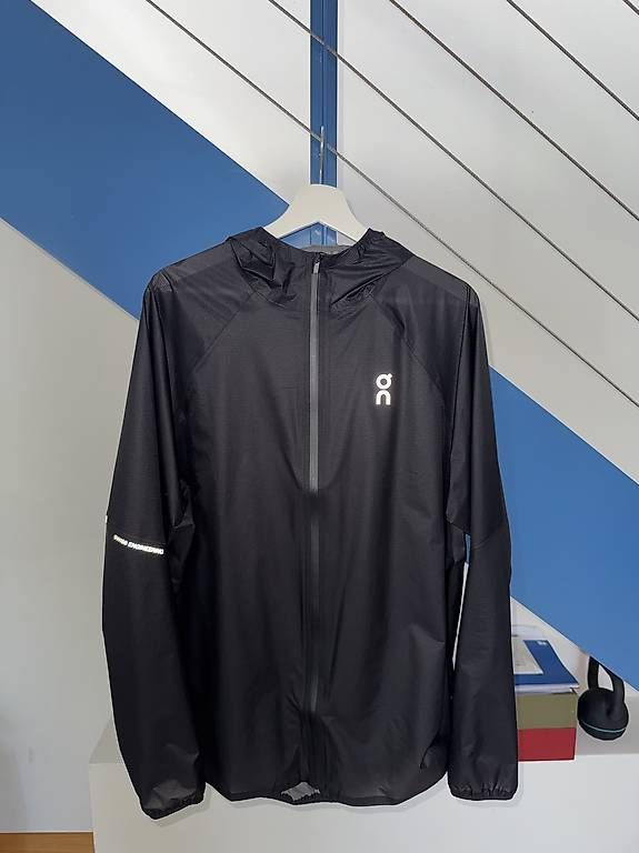 Giacche: ON Ultra Jacket – Usato da Zürich venduto da jojomi999
