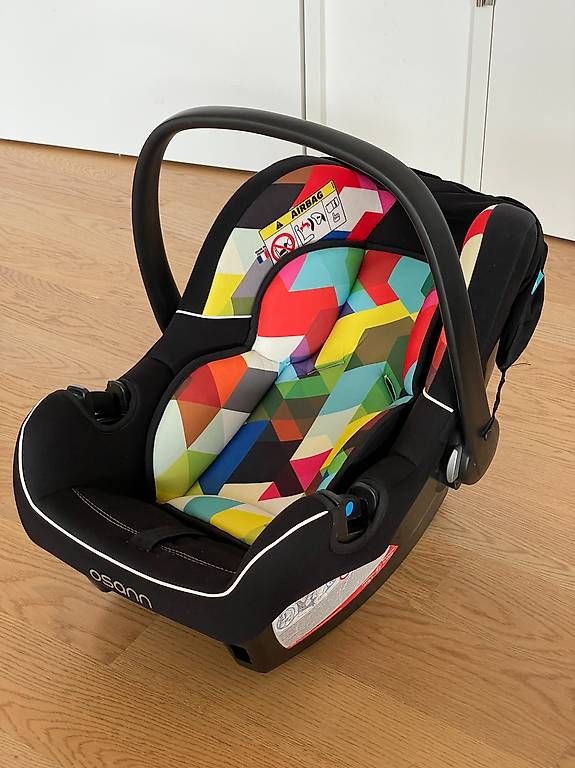 Osann Seggiolini per auto: Auto-Babyschale Osann – Usato da Affoltern am Albis venduto da krigedikrass