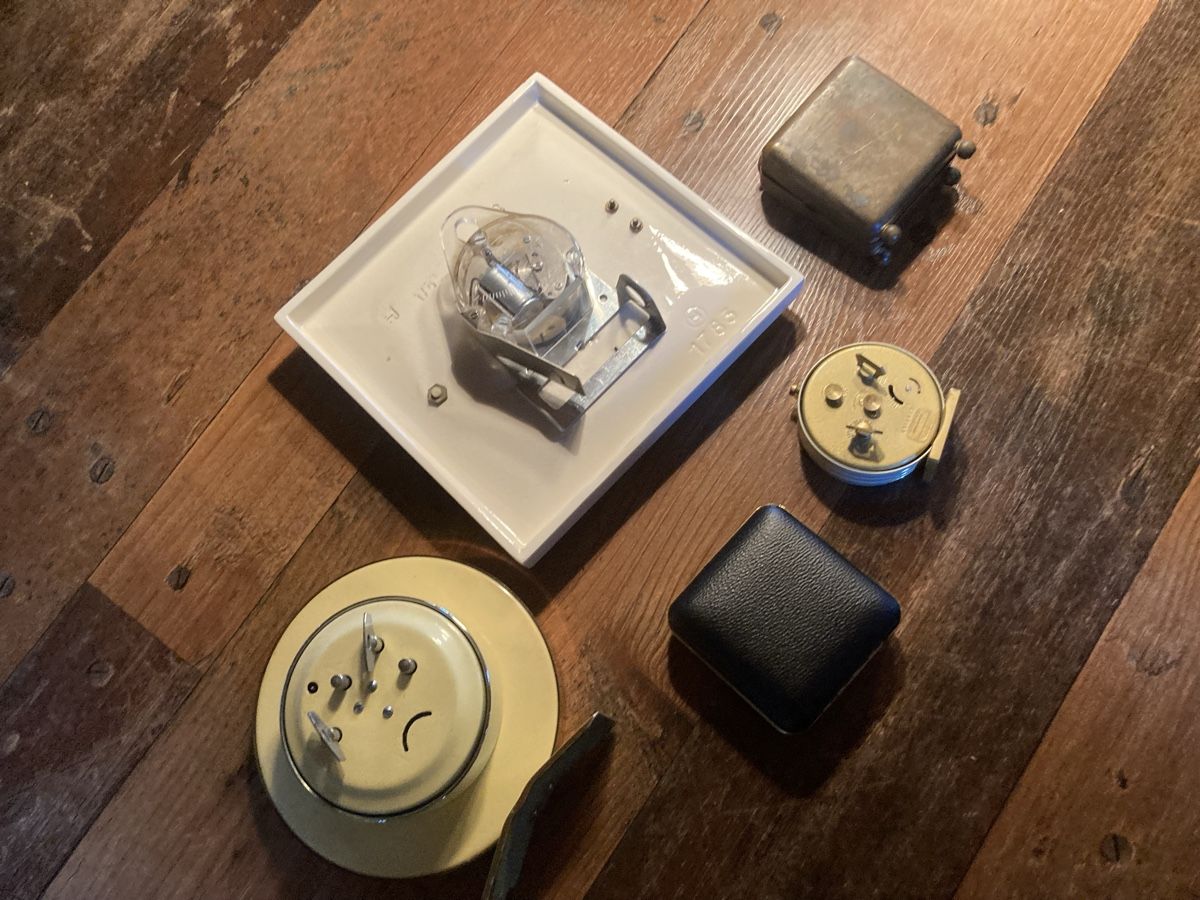 Orologi da terra & Orologi da parete: 5x Standuhren defekt oder ersatzteile – Difettoso da Glattbrugg venduto da vintagemania 8
