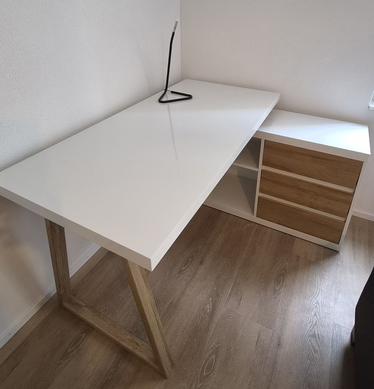Schreibtische: ECKSCHREIBTISCH – Neu (gemäss Beschreibung) aus Luzern von spi_kv7m 3