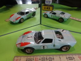 Ford GT 40  1:43 (mit Box) Norev   > (W1)