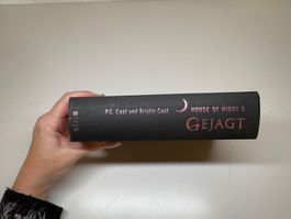ROMAN: P.C. und Kirstin Cast, House of night 5, Gejagt