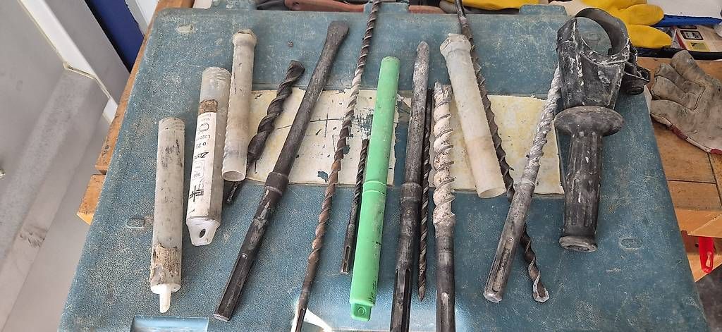 Tous les outils: Marteau piqueur électrique  – D'occasion à Moudon par bro_k9nj