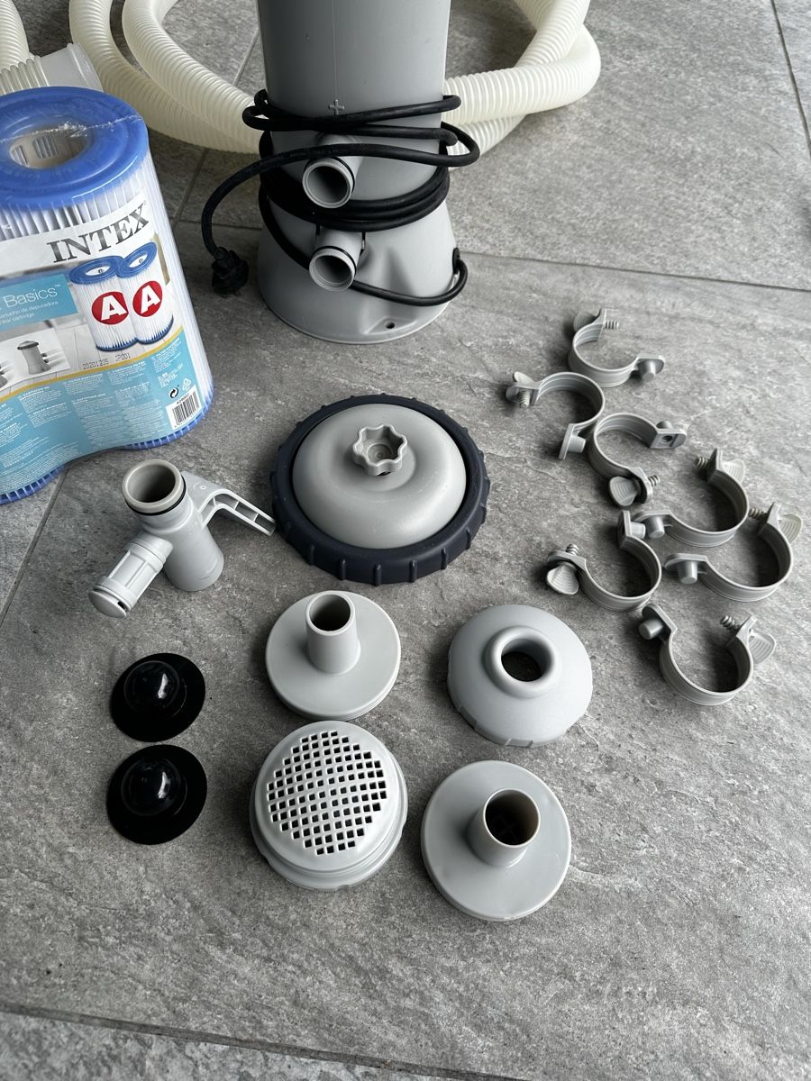 Intex Accessori per Piscine: Intex Salzwasser- und Filterpumpen-System – Usato da Meggen venduto da YellowShark79 7