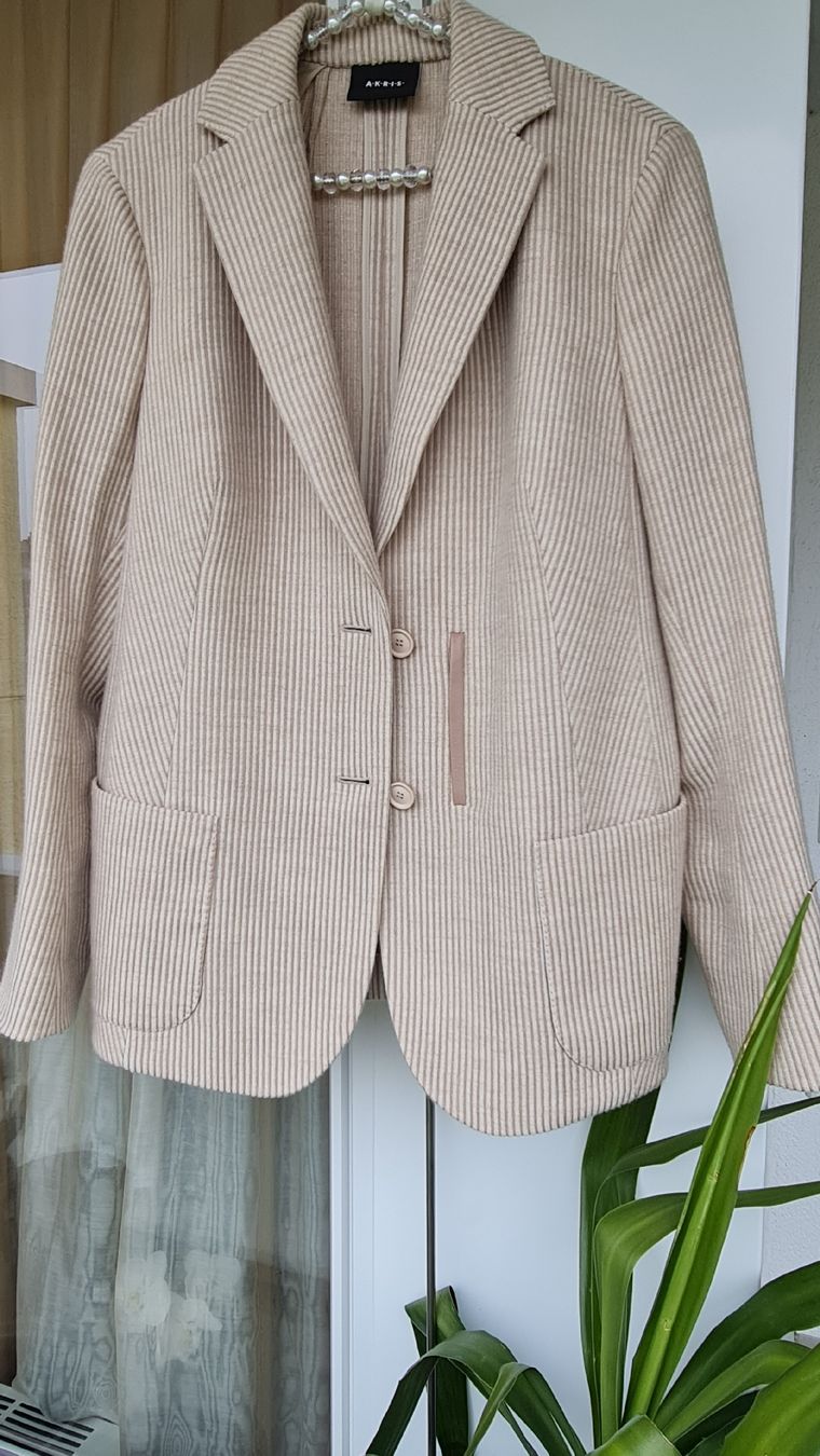 Akris Jacken: Akris Blazer 100% Kaschmir, Grösse 42 – Gebraucht aus Zürich von Olala_