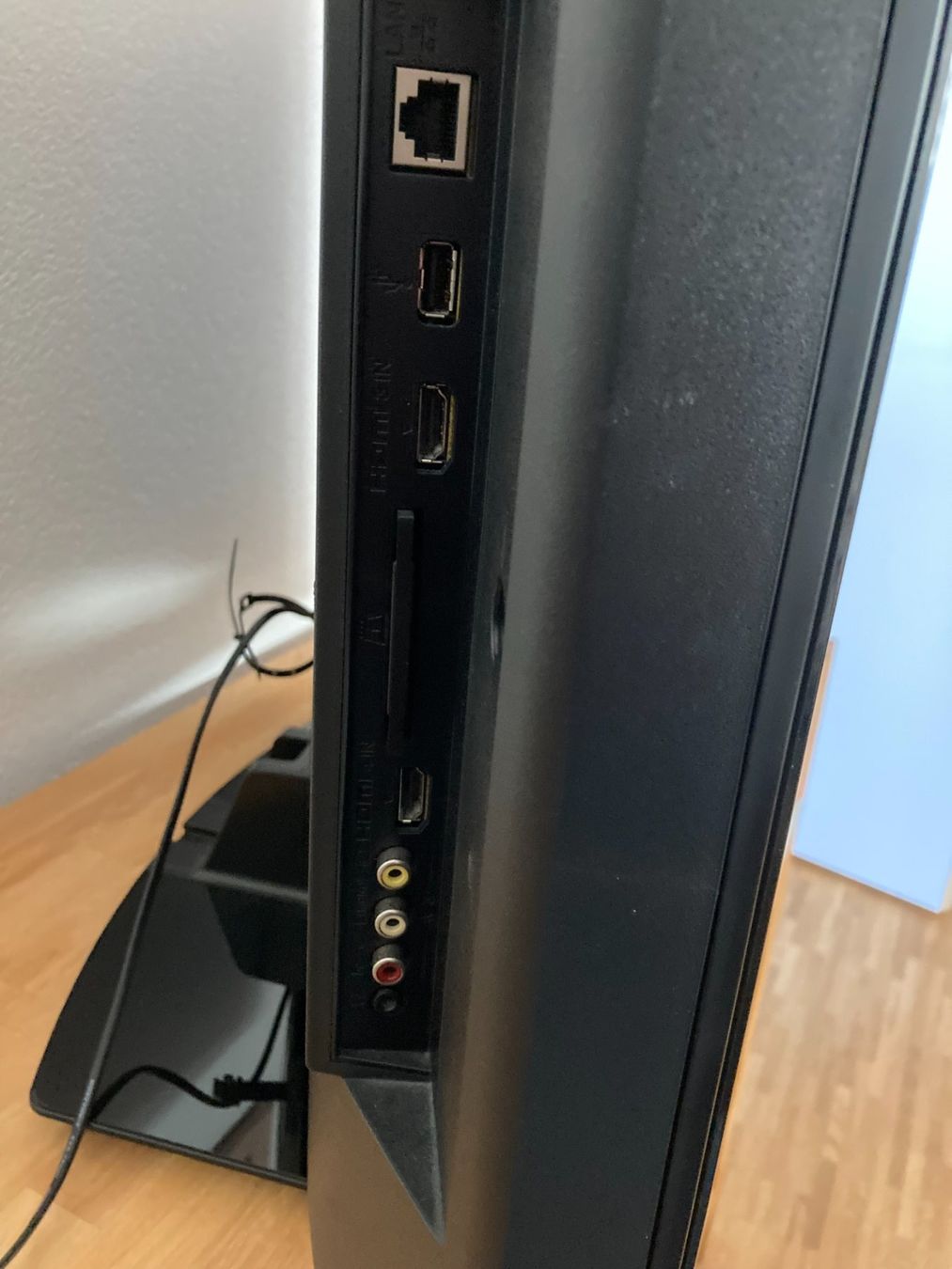 Sony Televisori: Sony Bravia KDL-32W5500 – Usato da Ottoberg venduto da Hanshd 3