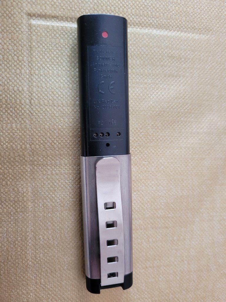 Telecomandi: Télécommande de porte de garage SOMMER TX03-868-4 Meier AG – Usato da St-Imier venduto da Talo1 4