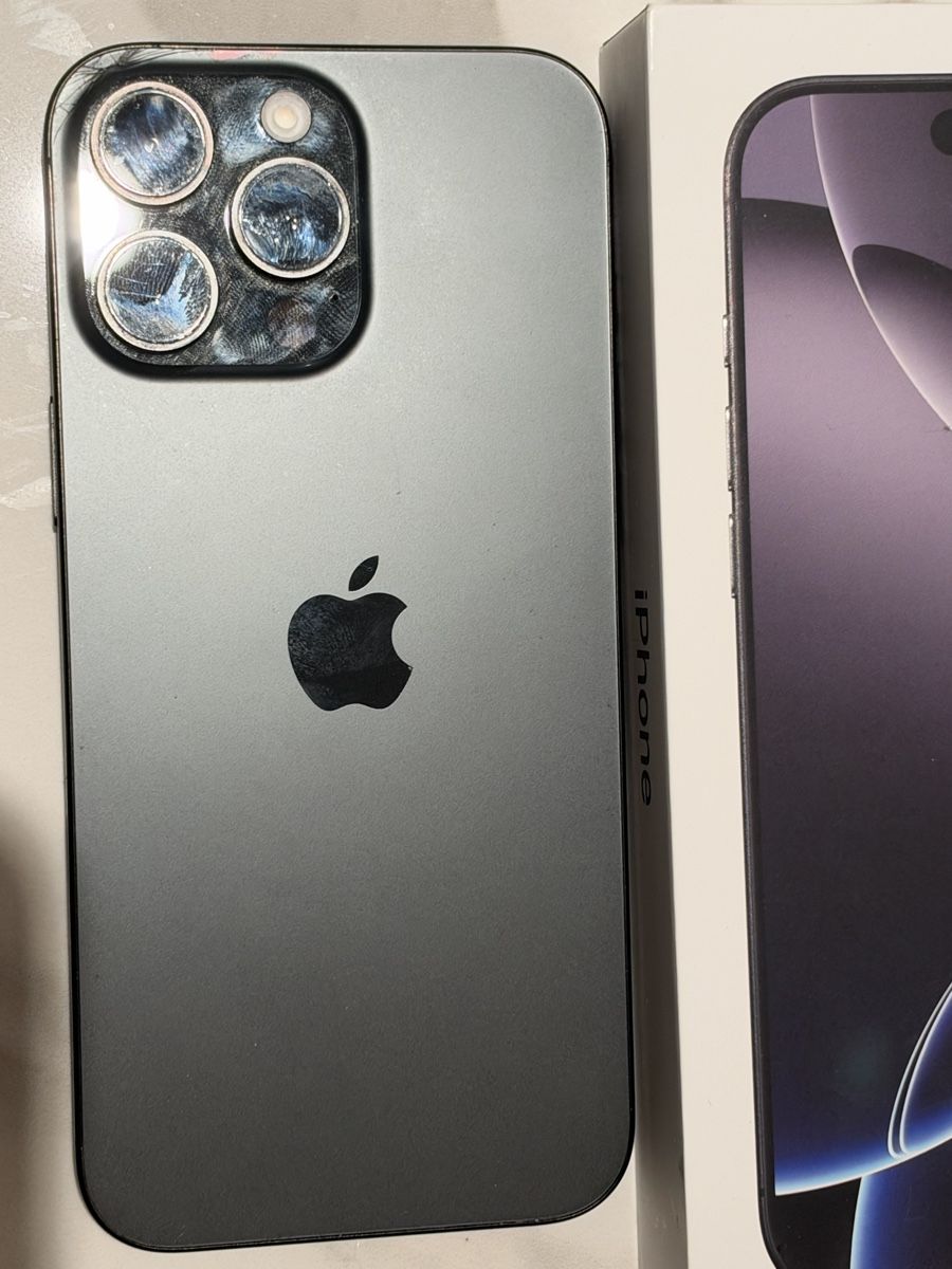 Apple Portables: iPhone 16 Pro Max – D'occasion à Winkel par Bekir 2