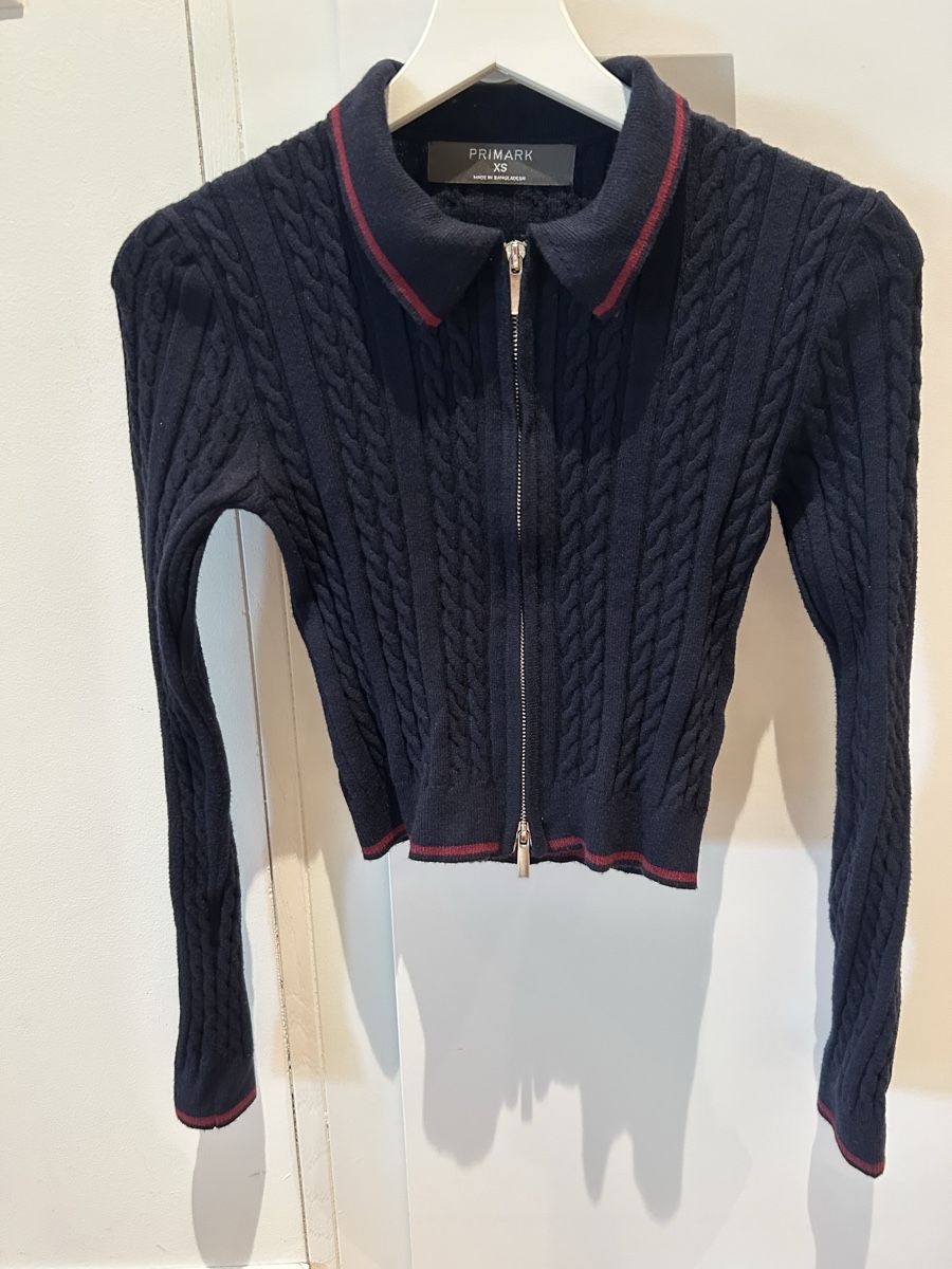 Primark Jacken: Pulloverjacke Primark dunkelblau Zopfmuster Grösse XS neu – Neu (gemäss Beschreibung) aus Sursee von ramona0406