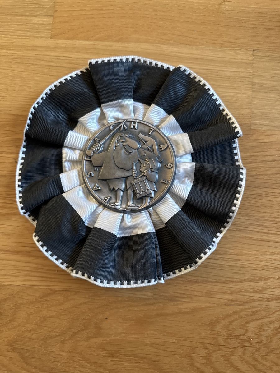 Placchette & Badge: Basler Zugblaggedde 1991 – Usato da Basel venduto da Tizi.L