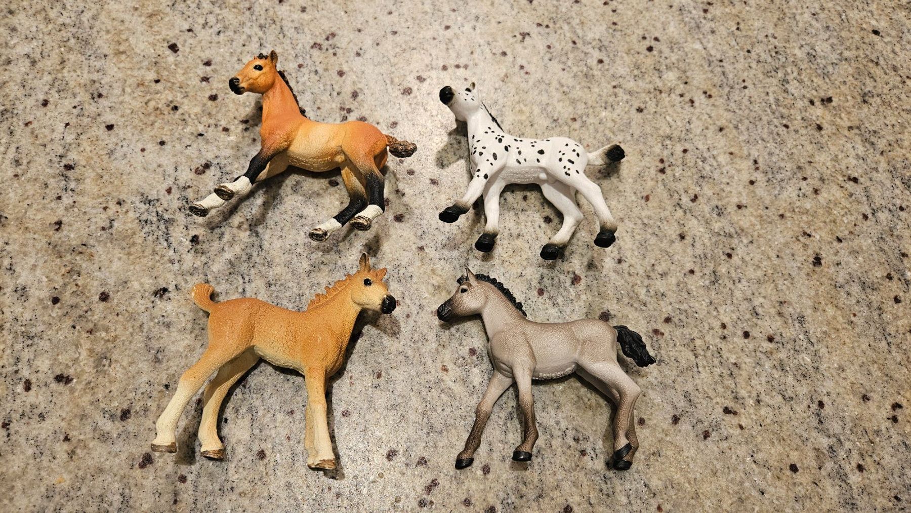 Schleich Giocattoli: 4 Pferde - Fohlen von Schleich – Usato da Lenzburg venduto da Gflip 2