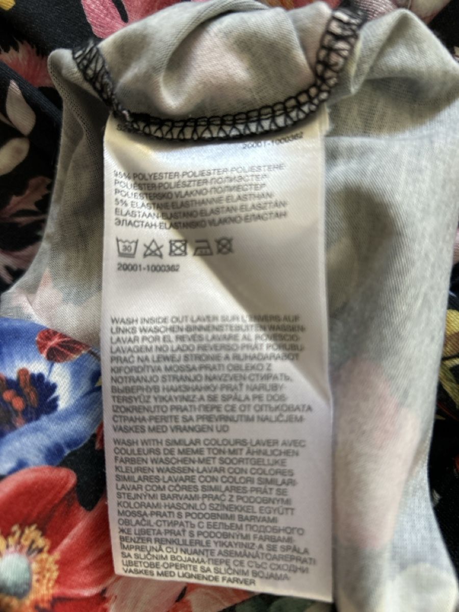 C&A Vestiti & Gonne: Jupe florale - taille S C&A  – Usato da Savigny venduto da Althea0202 3