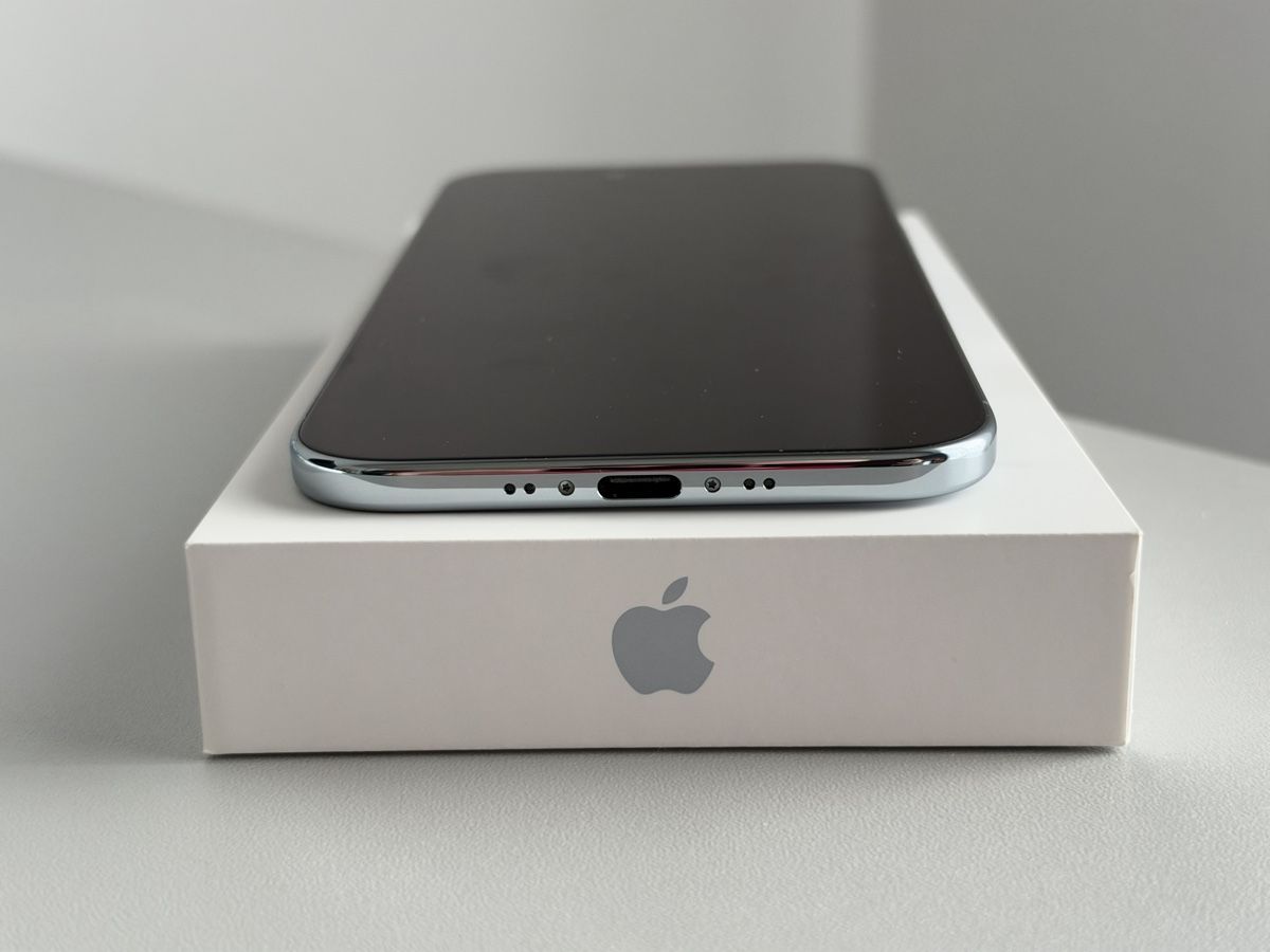 Apple Handys / Smartphones: iPhone Air 256GB Sky Blue – Gebraucht aus Züberwangen von naef_97