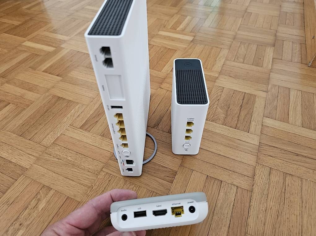 Modem & Router: Swisscom Internet Router/ Wlan und TV Boxen – Usato da Münchenbuchsee venduto da Bussistyle 2