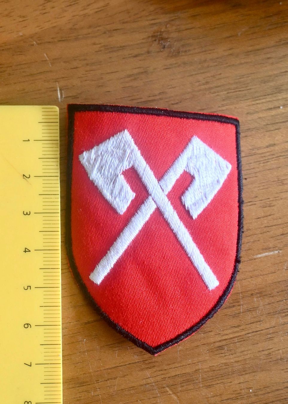 Swiss Plaketten & Abzeichen: WAPPEN  Biel PATCH vintage badge AUFNÄHER klein – Gebraucht aus Pfaffhausen von mono_rec