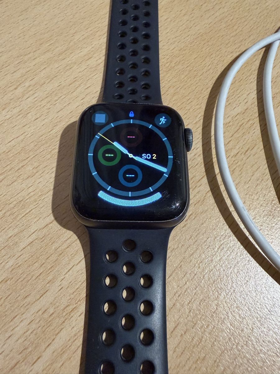Apple Smartwatch: Apple Watch Series 4, Nike  – D'occasion à Chur par Sim7000 4