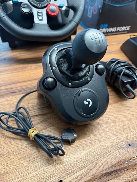 Logitech Manettes: Logitech G29 Driving Force – D'occasion à Horw par fahim.haza