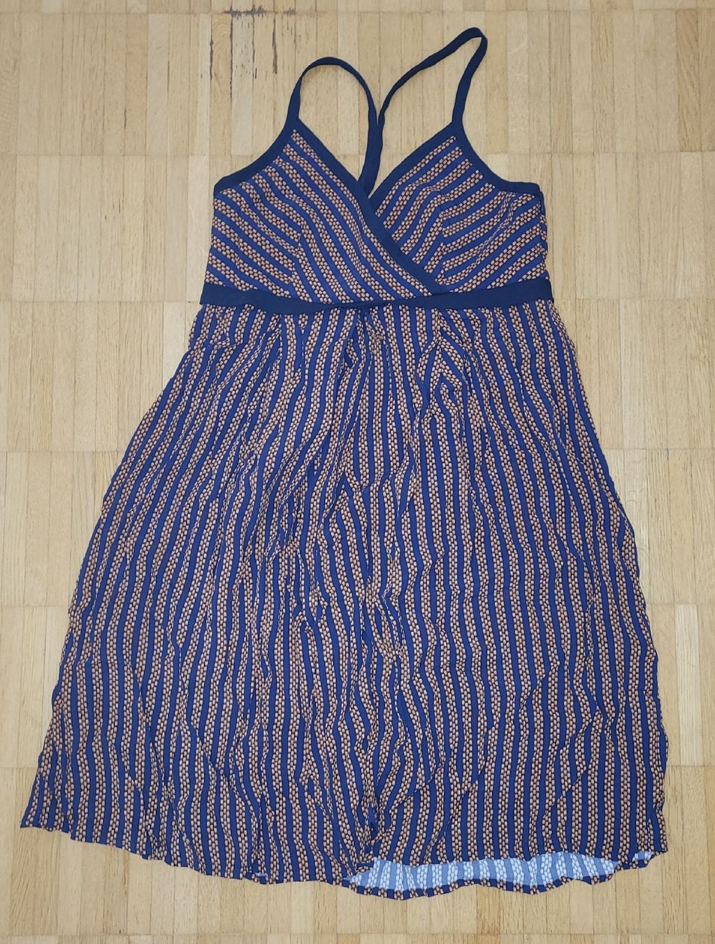 Kleider: 14. Robe d'été Jaspal rayée, croisée, taille M – Gebraucht aus Villars-sur-Glâne von m66_dch5